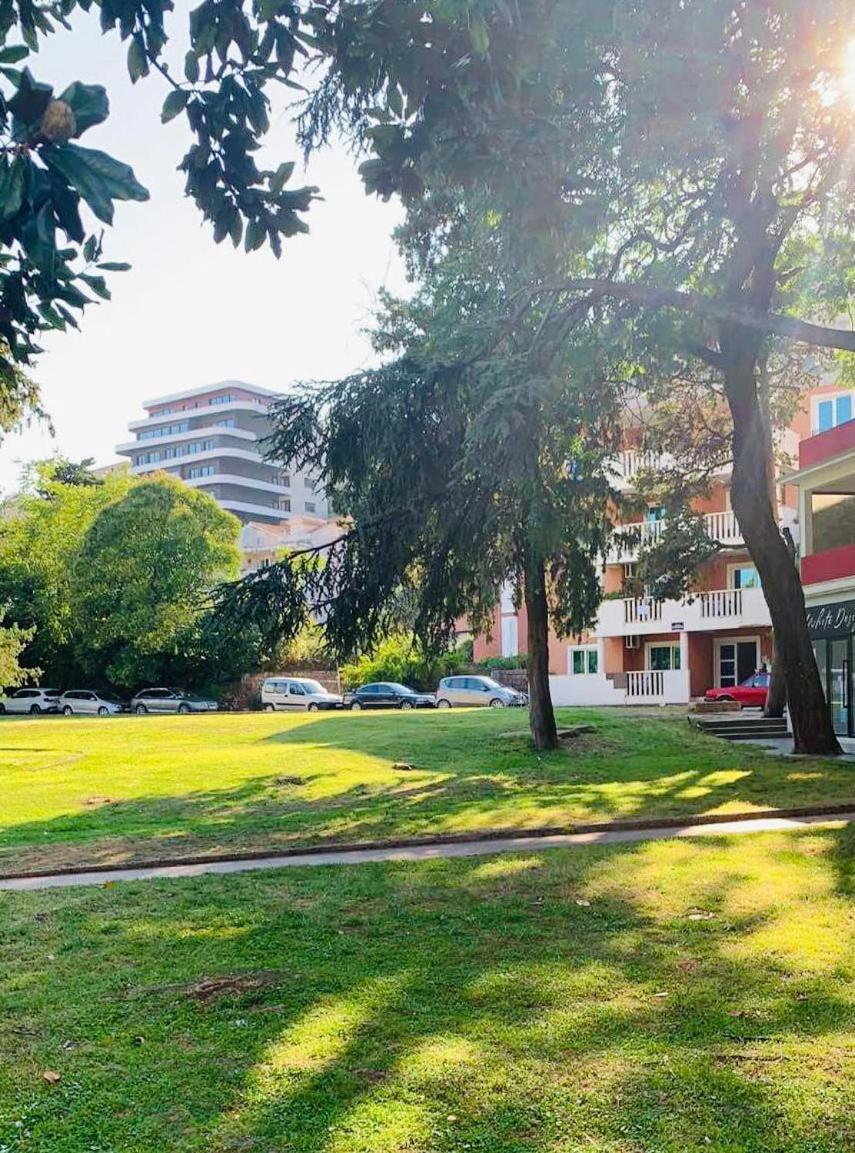 בודווה Monte Star Apartments מראה חיצוני תמונה